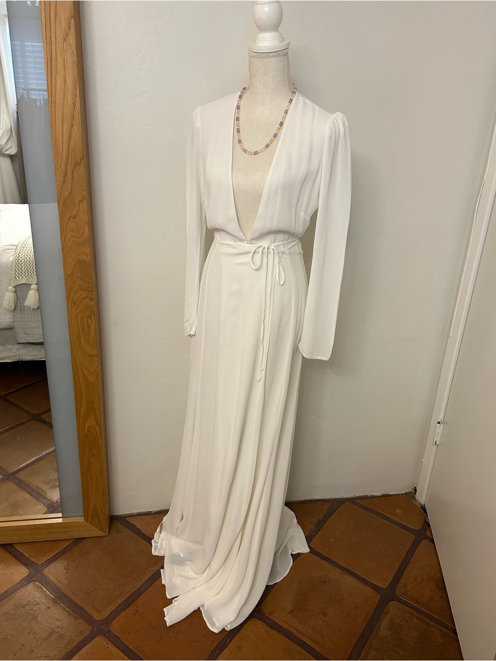 Reformation Wrap Dress Cole maxi Dress in good condition - Picture 5 of 14
